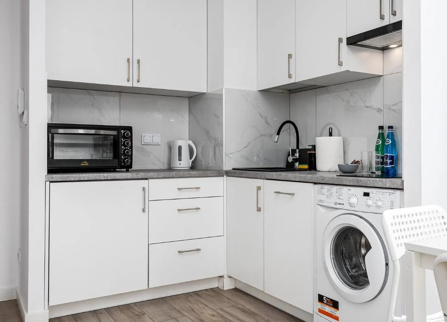 Appartement Apart D&K Free Parking Aleja Prymasa Tysiaclecia 83A à Varsovie 0*,  Pologne